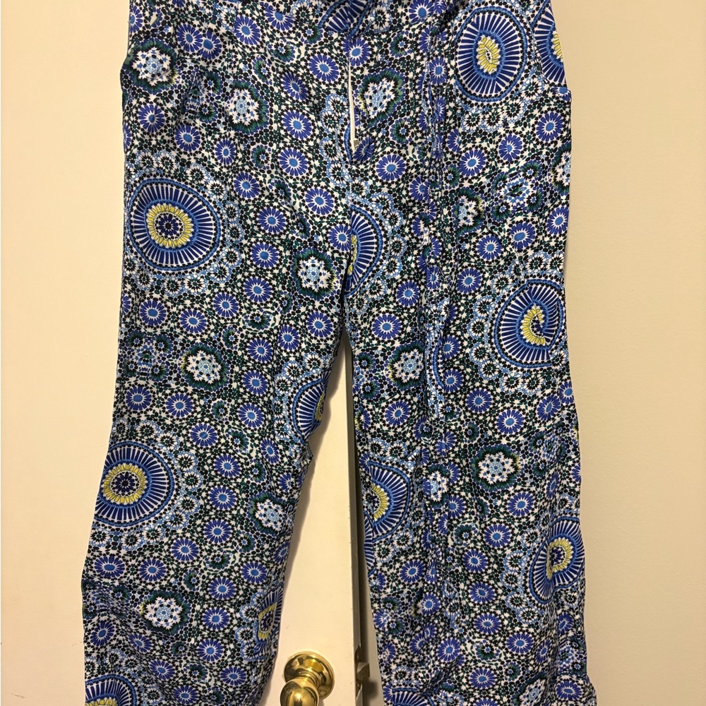 Banana Republic Blue and White Patterned Garment